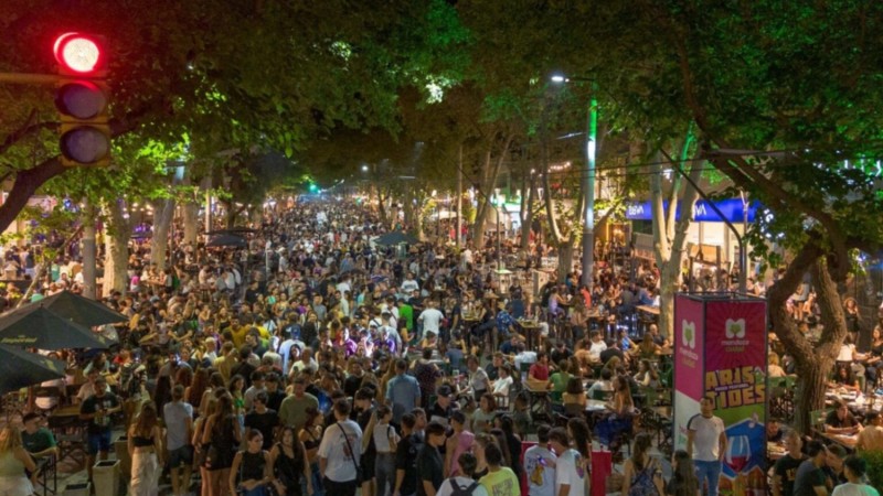 La Arístides celebrará siete años con una noche imperdible de indie y electrónica